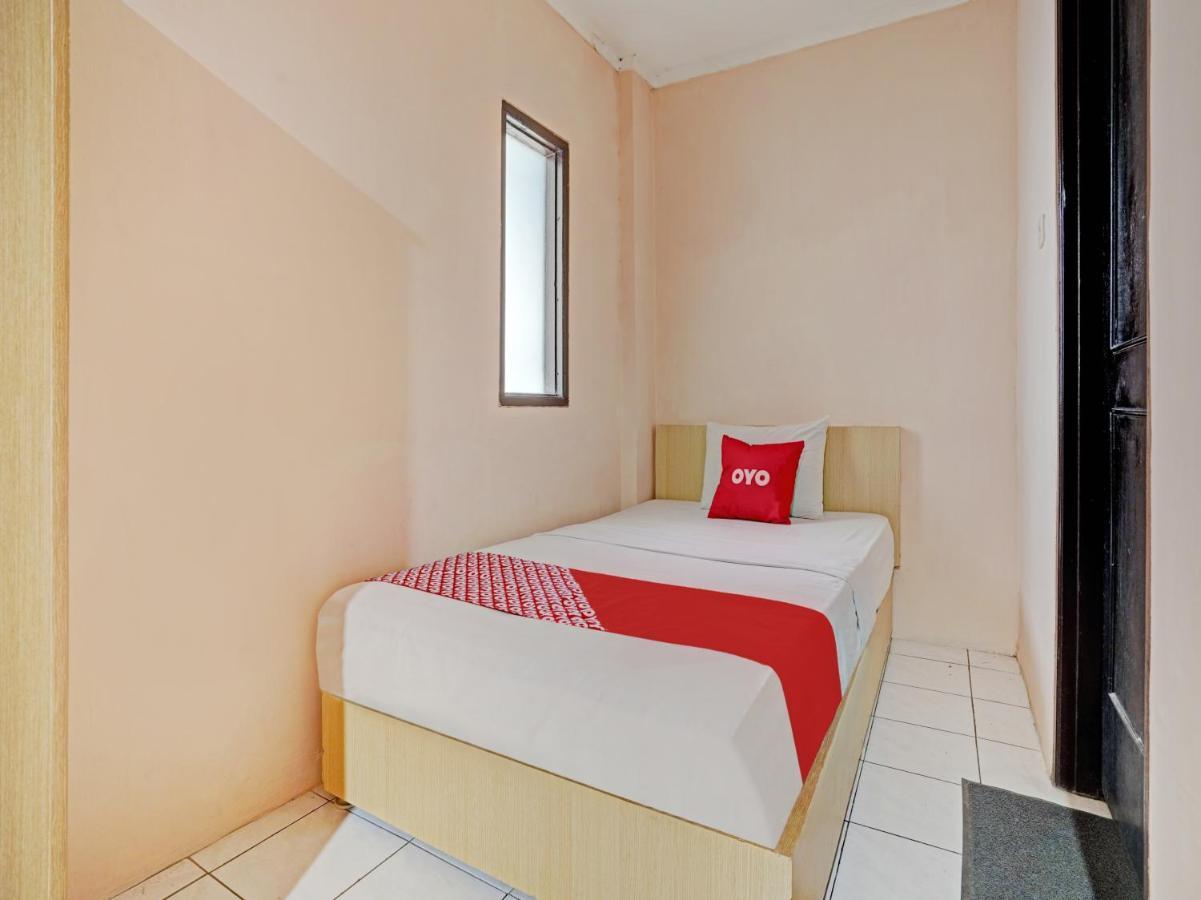 Oyo 3953 Hotel Catellya II Cipaku Bandung Exteriér fotografie